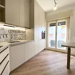 Apartman Ueber Den Daechern Von - Parkplatz & E-ladestation Trieszt