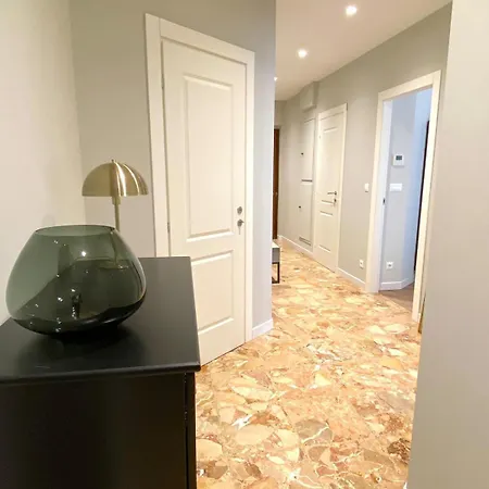 Apartamento über Den Dächern Von - Parkplatz&e-ladestation Trieste