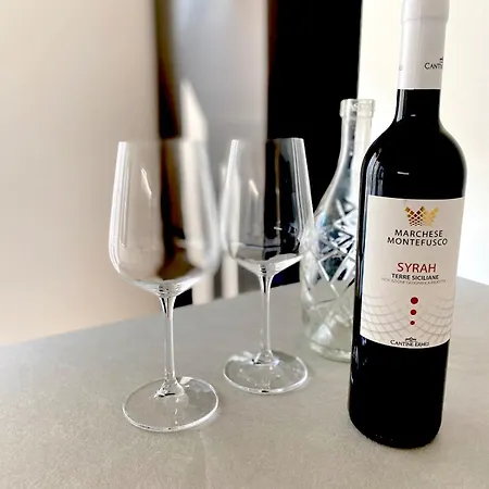 Ueber Den Daechern Von - Parkplatz & E-ladestation Daire Trieste