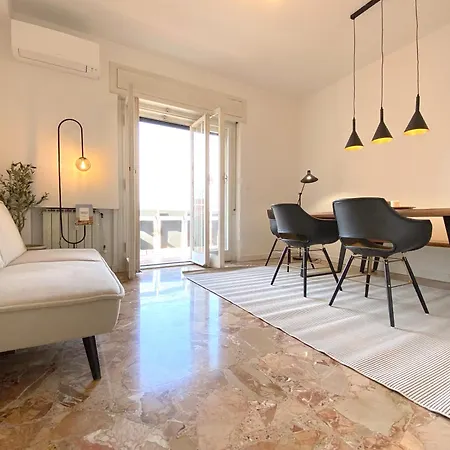 Apartamento über Den Dächern Von - Parkplatz&e-ladestation Trieste