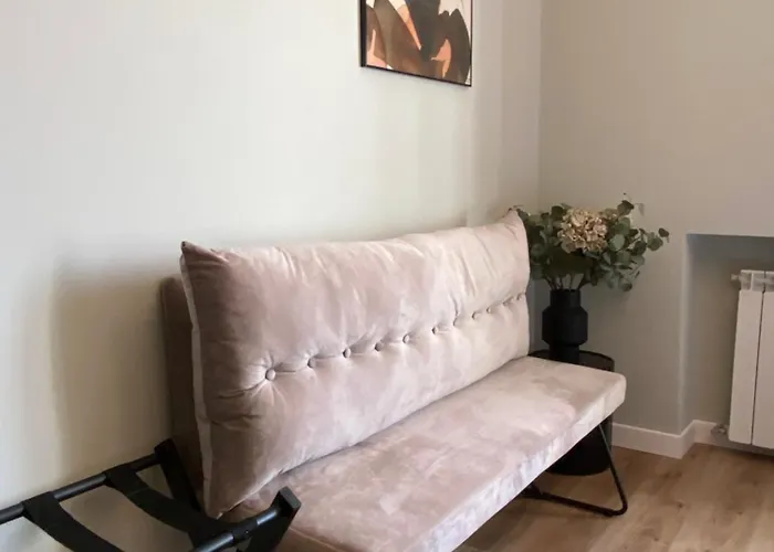 Ueber Den Daechern Von - Parkplatz & E-ladestation